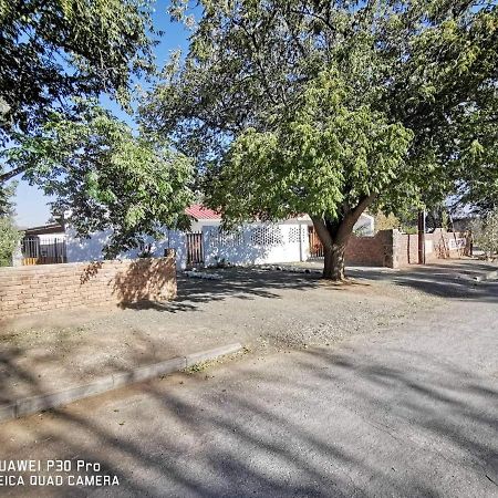 Akkerdam Bed And Breakfast Calvinia エクステリア 写真