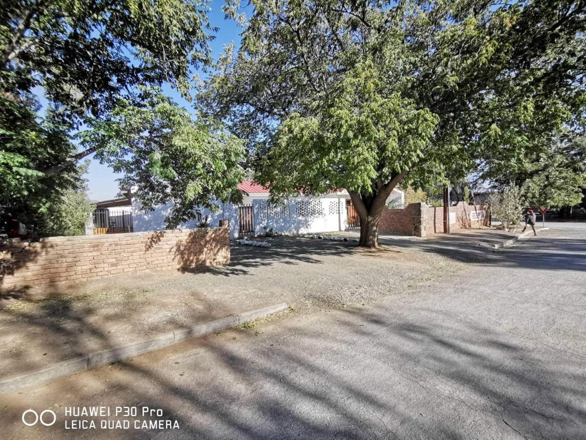 Akkerdam Bed And Breakfast Calvinia エクステリア 写真